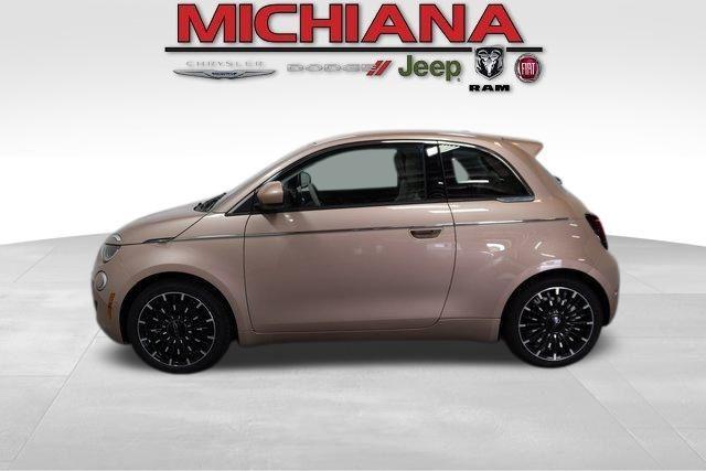 new 2024 FIAT 500e car, priced at $37,595