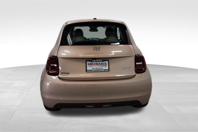 new 2024 FIAT 500e car, priced at $37,595