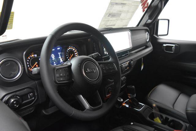 new 2025 Jeep Gladiator car, priced at $45,213