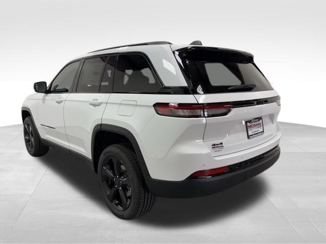new 2025 Jeep Grand Cherokee car, priced at $45,528
