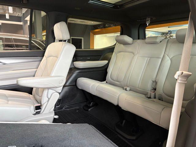 new 2025 Jeep Wagoneer car, priced at $70,017