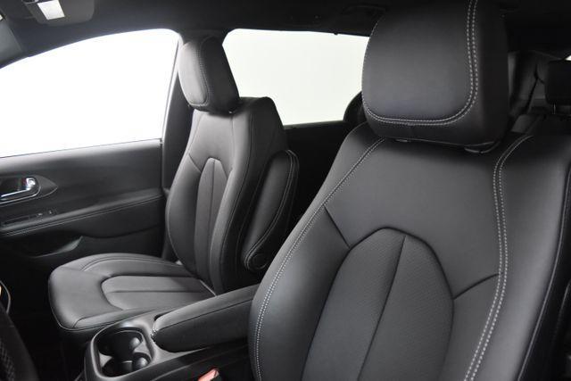 new 2026 Chrysler Pacifica car, priced at $45,396