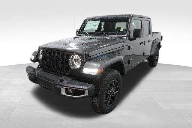 new 2023 Jeep Gladiator car, priced at $48,200