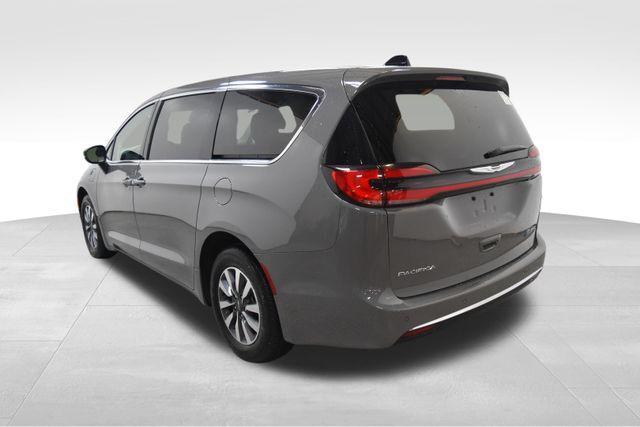 used 2023 Chrysler Pacifica Hybrid car, priced at $28,991