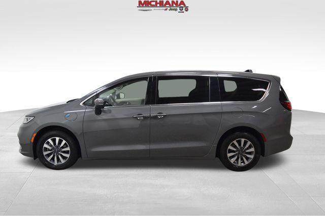 used 2023 Chrysler Pacifica Hybrid car, priced at $28,991