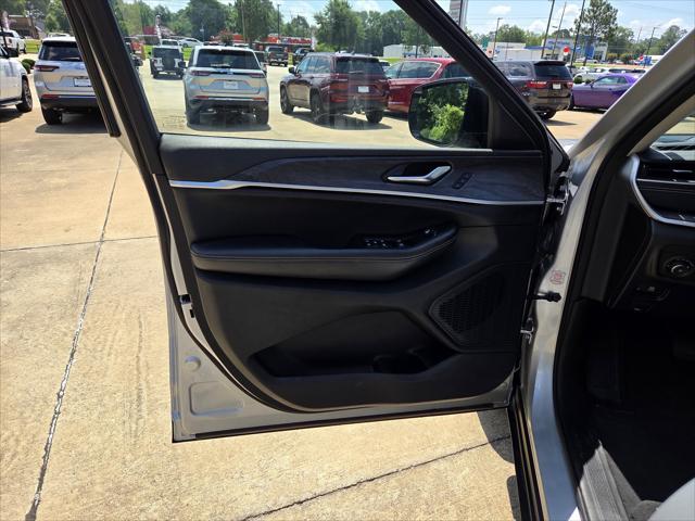 used 2023 Jeep Grand Cherokee car