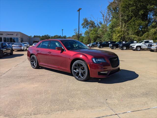 used 2022 Chrysler 300 car, priced at $26,956