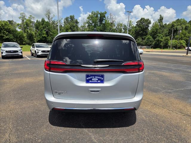 used 2023 Chrysler Pacifica car