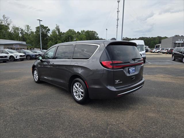 used 2023 Chrysler Pacifica car, priced at $25,900