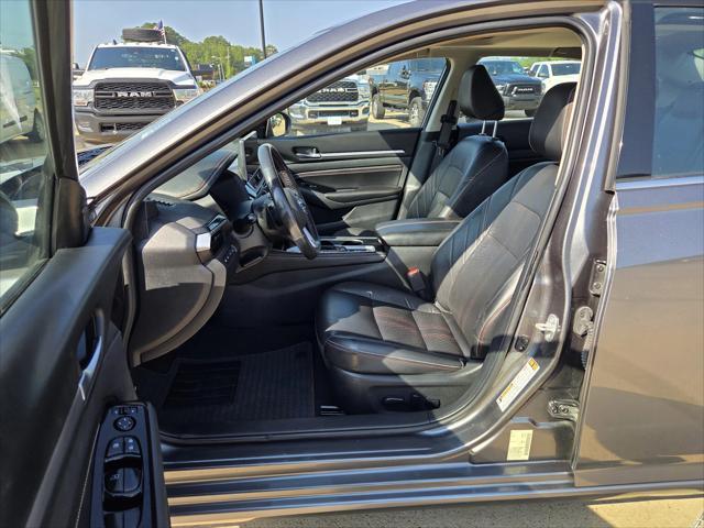 used 2023 Nissan Altima car