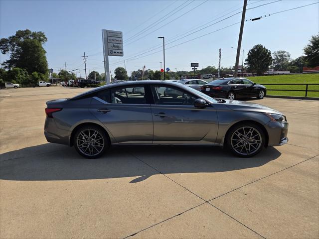 used 2023 Nissan Altima car