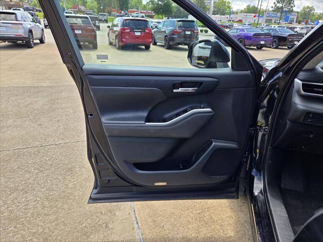 used 2021 Toyota Highlander car
