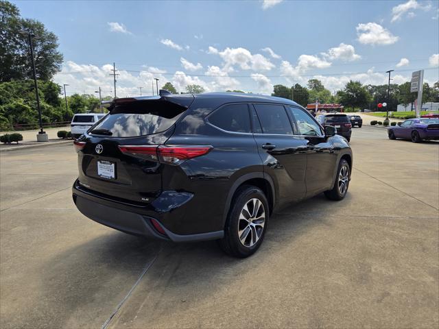 used 2021 Toyota Highlander car