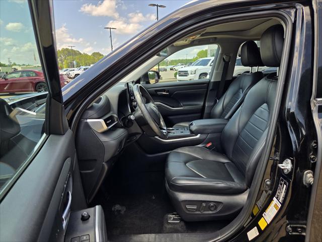 used 2021 Toyota Highlander car