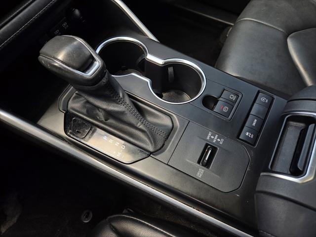 used 2021 Toyota Highlander car