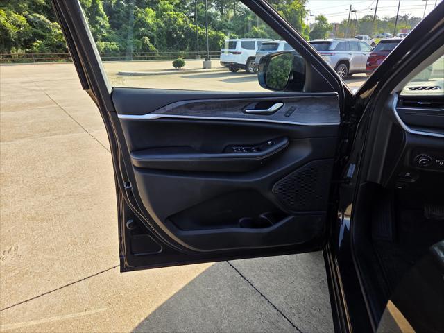 used 2023 Jeep Grand Cherokee L car
