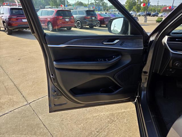 used 2024 Jeep Grand Cherokee car