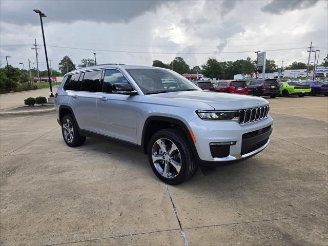 new 2025 Jeep Grand Cherokee L car, priced at $51,115