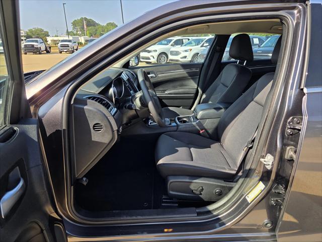 used 2022 Chrysler 300 car