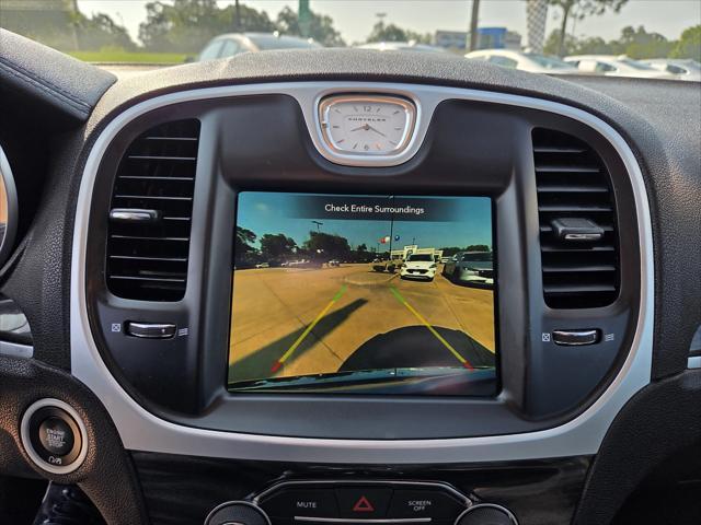 used 2022 Chrysler 300 car