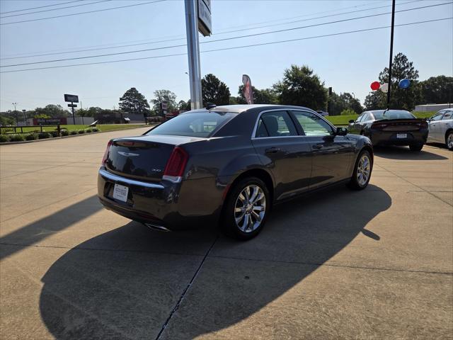 used 2022 Chrysler 300 car