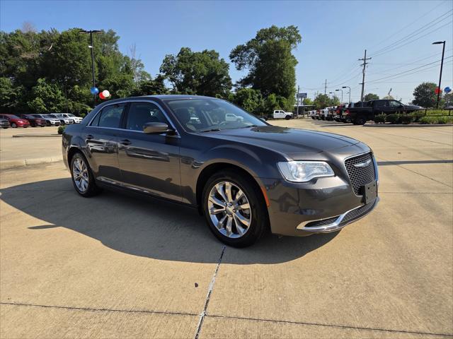 used 2022 Chrysler 300 car