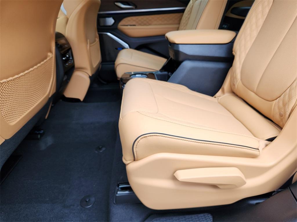 new 2025 Jeep Grand Cherokee L car, priced at $60,972
