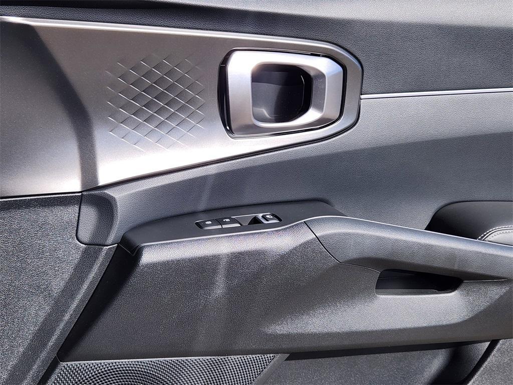 used 2024 Kia Sorento Hybrid car, priced at $33,065