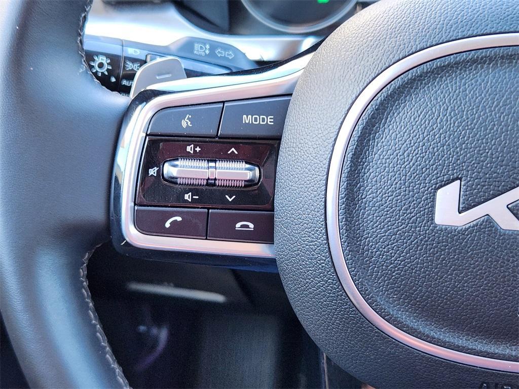 used 2024 Kia Sorento Hybrid car, priced at $33,065