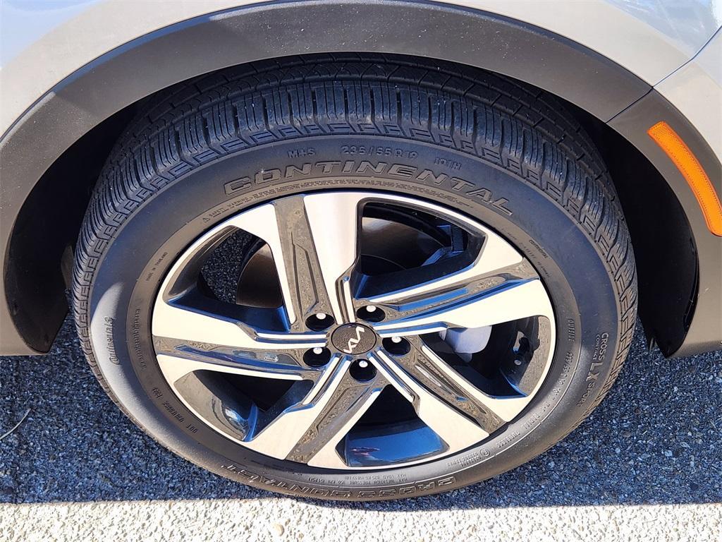 used 2024 Kia Sorento Hybrid car, priced at $33,065