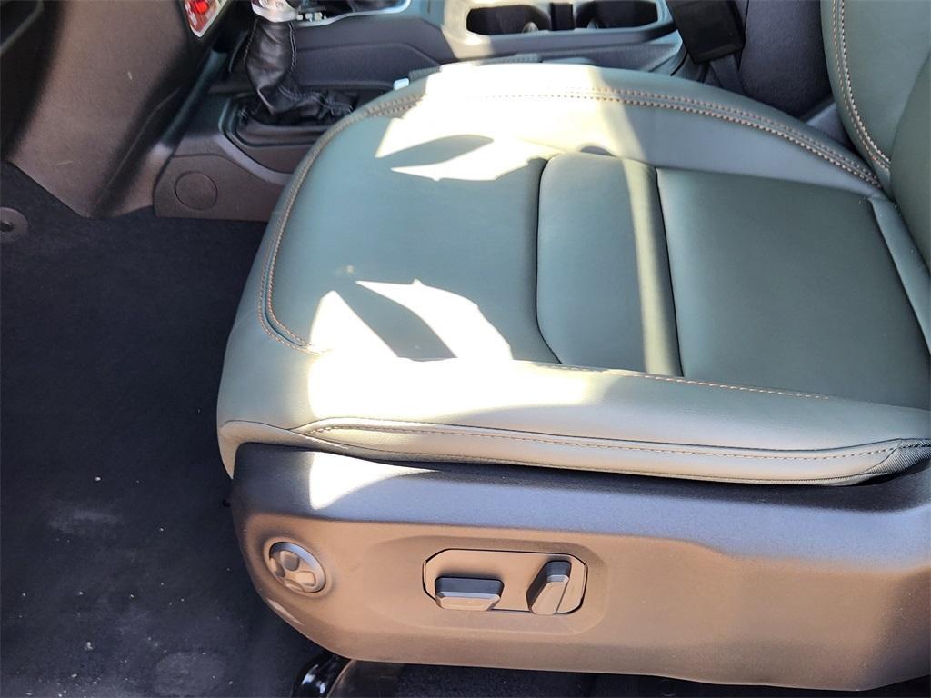 new 2025 Jeep Gladiator car, priced at $53,515