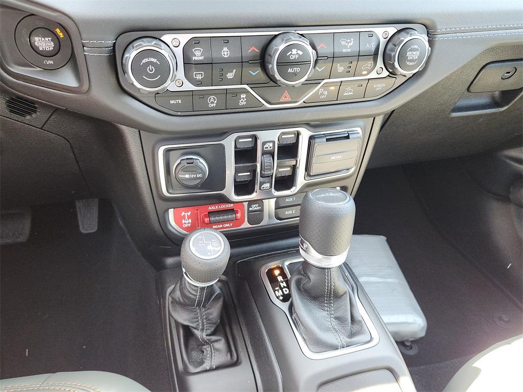 new 2025 Jeep Gladiator car, priced at $53,515