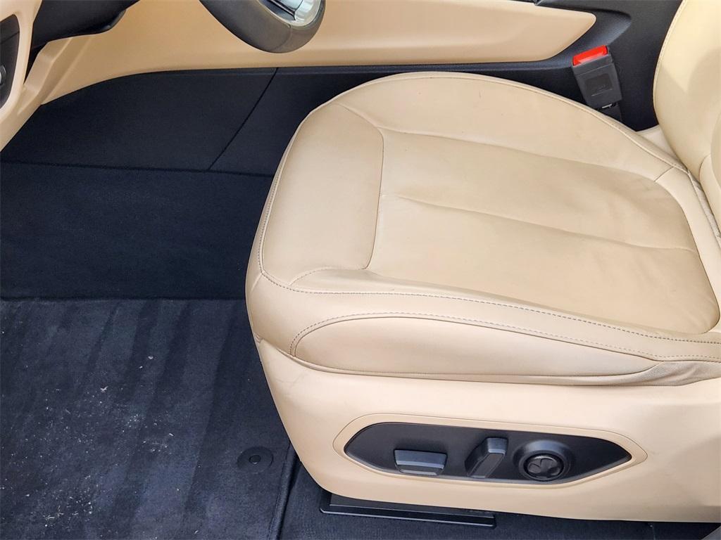 used 2023 Jeep Grand Cherokee car, priced at $34,824