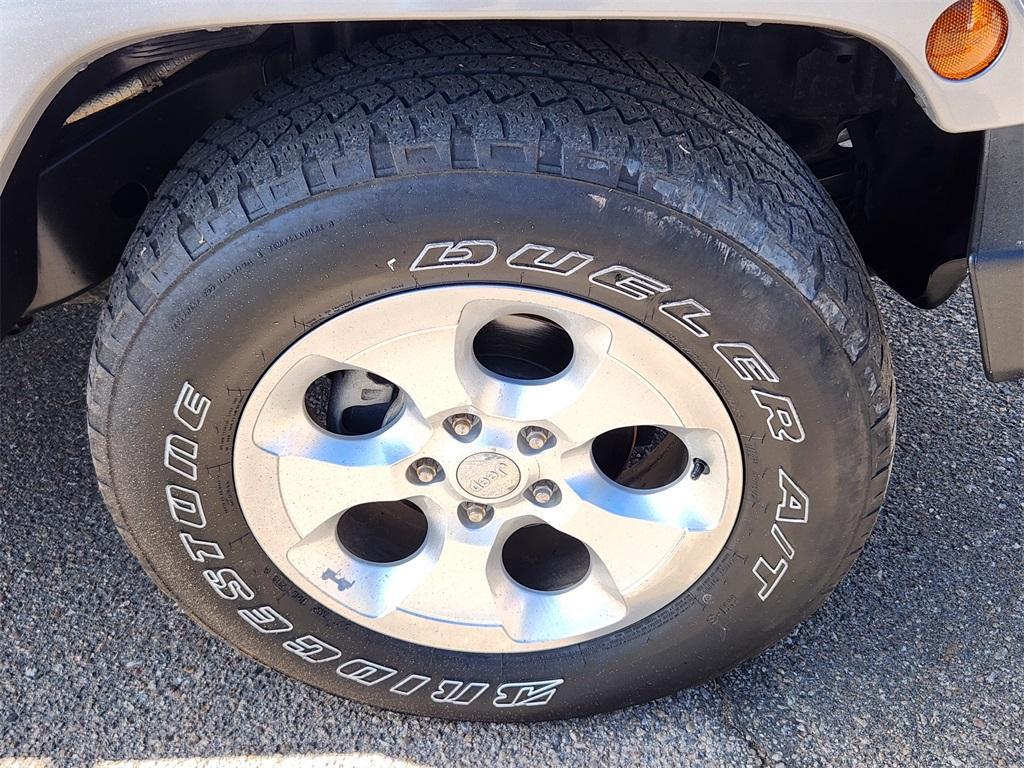 used 2015 Jeep Wrangler Unlimited car, priced at $18,460