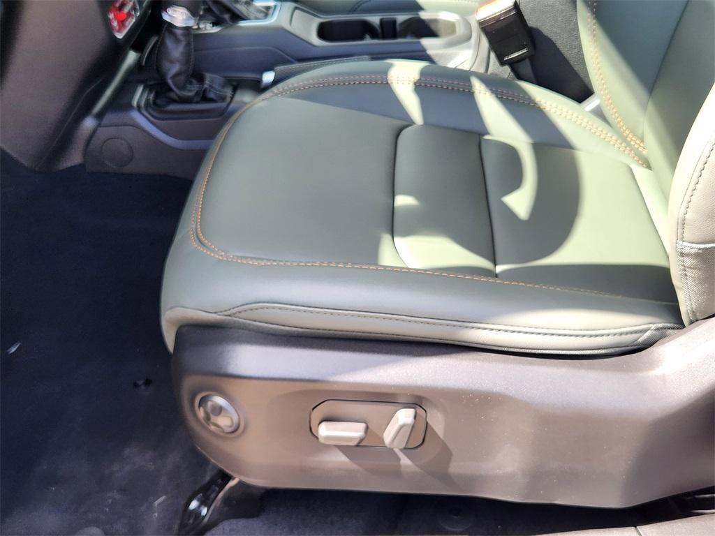 new 2025 Jeep Gladiator car, priced at $54,326