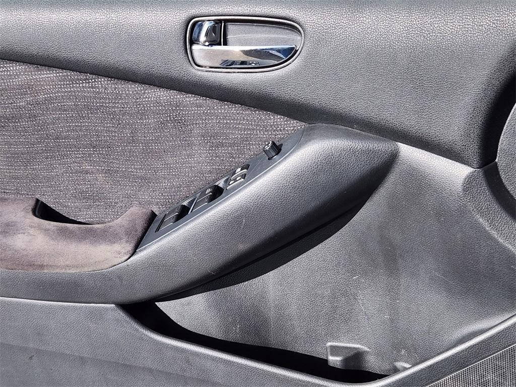 used 2010 Nissan Altima car, priced at $5,353