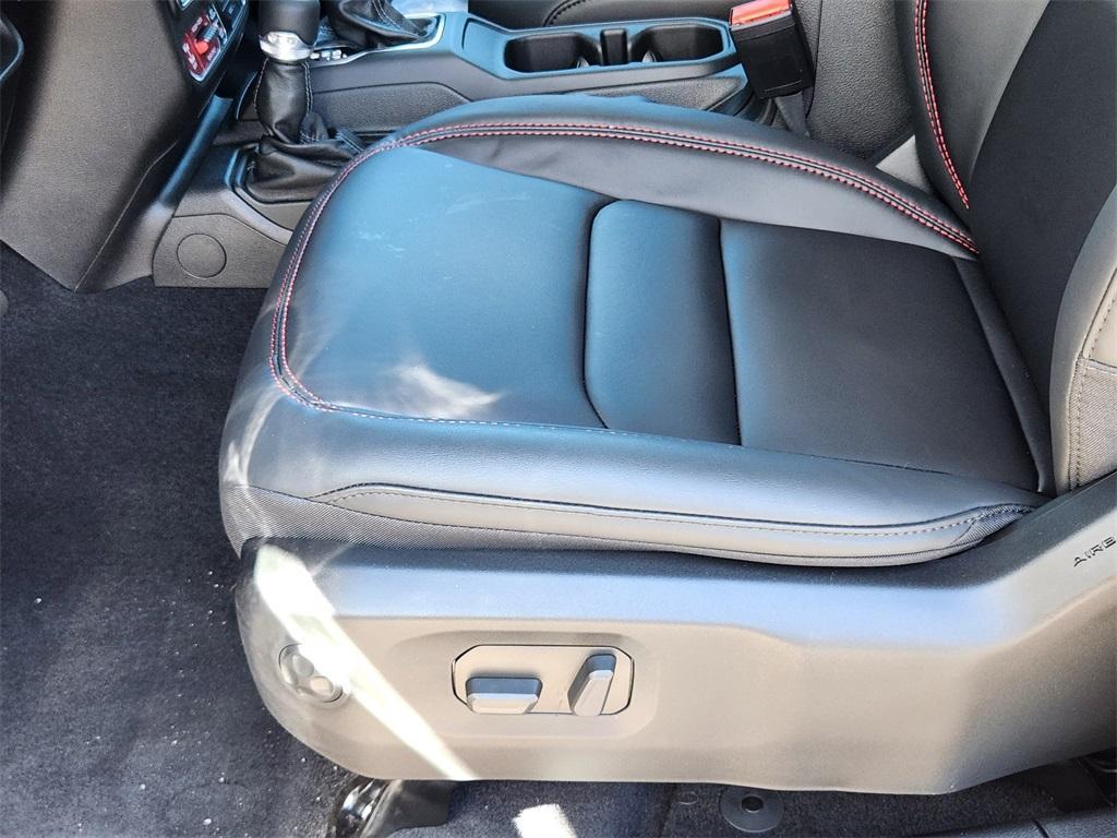 new 2025 Jeep Gladiator car, priced at $50,498
