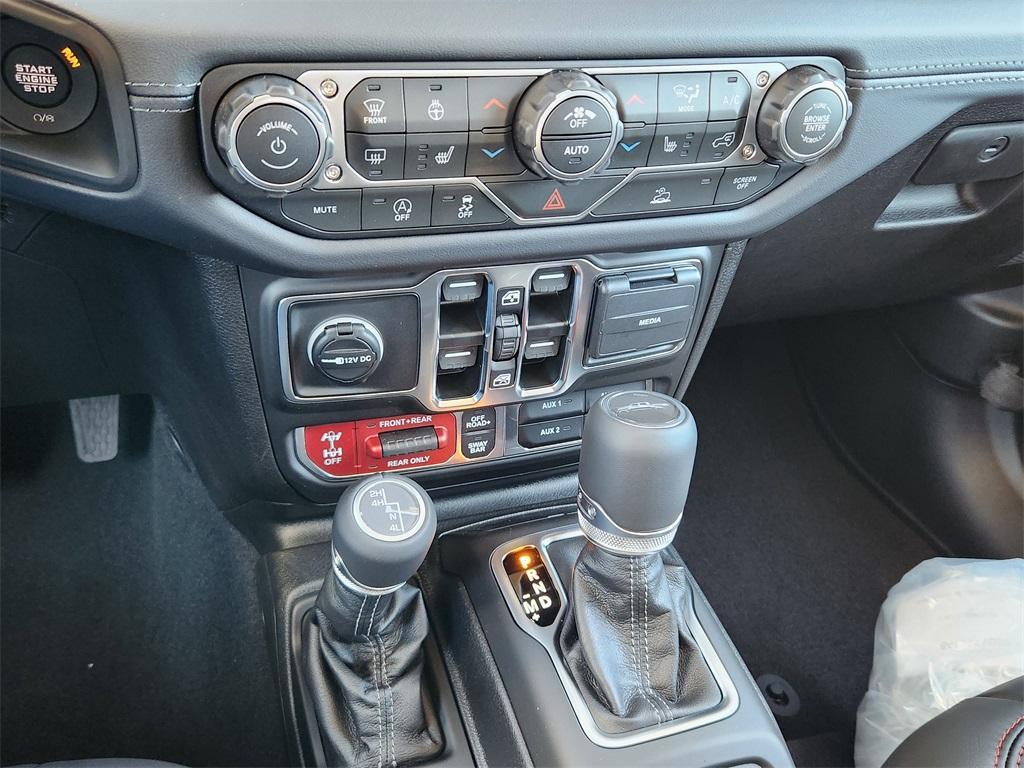 new 2025 Jeep Gladiator car, priced at $50,498
