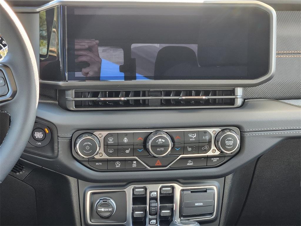 new 2025 Jeep Gladiator car, priced at $50,826