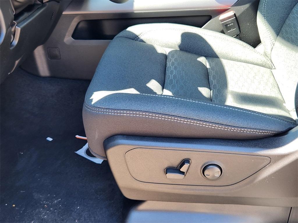 new 2025 Ram 1500 car, priced at $52,123
