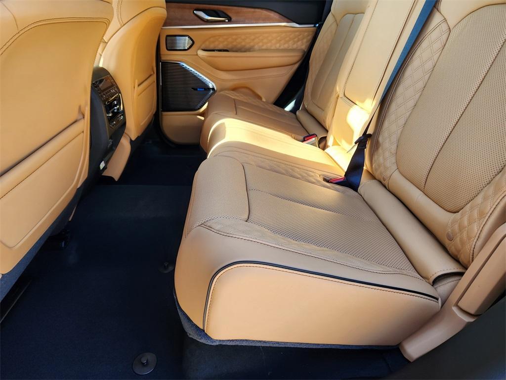 new 2025 Jeep Grand Cherokee car, priced at $62,636