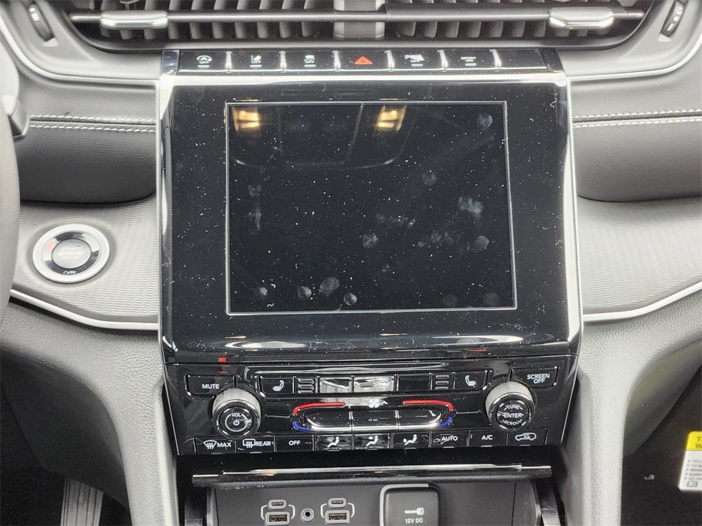 new 2025 Jeep Grand Cherokee car, priced at $40,532