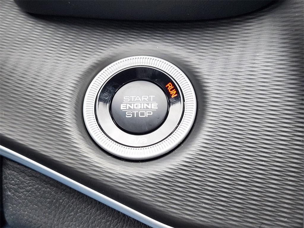 new 2025 Jeep Grand Cherokee car, priced at $40,532