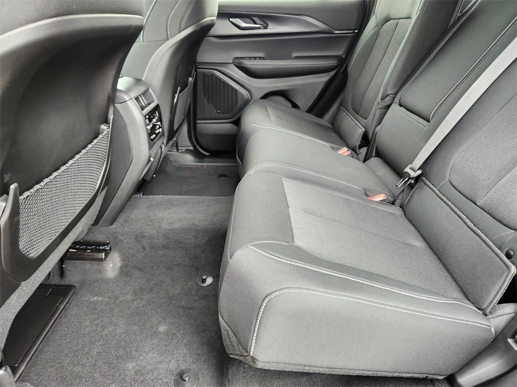 new 2025 Jeep Grand Cherokee car, priced at $40,532