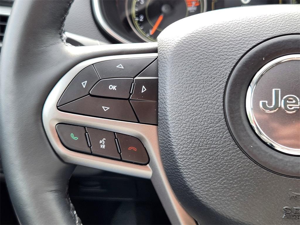 used 2019 Jeep Cherokee car, priced at $18,112