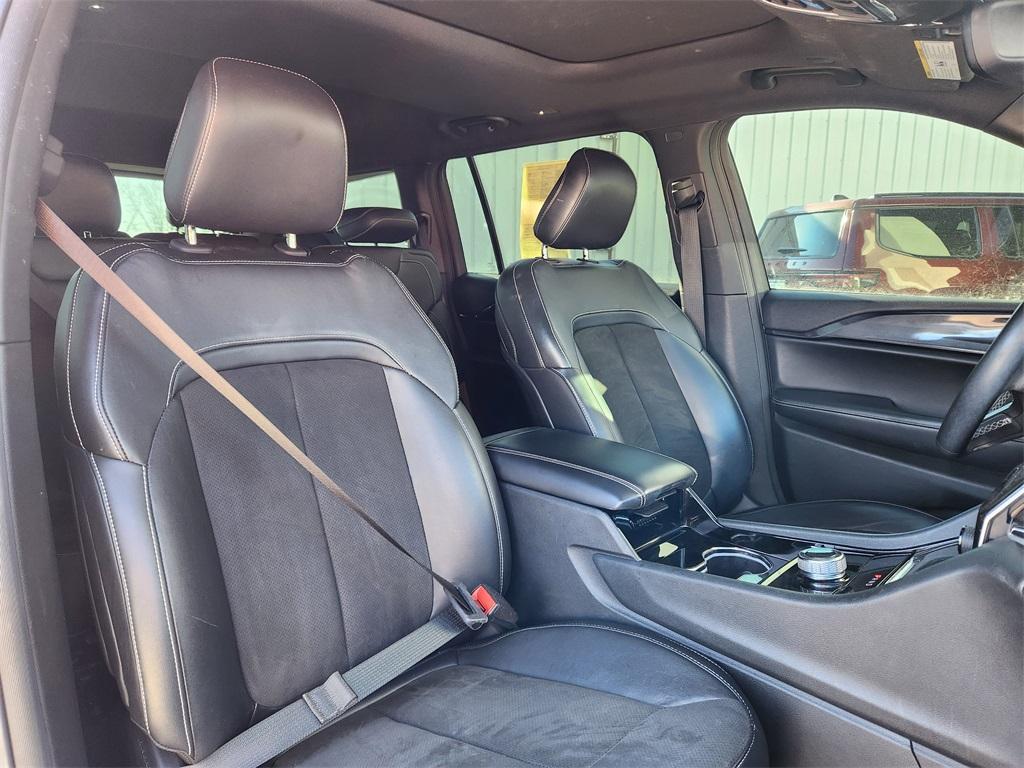 used 2022 Jeep Grand Cherokee L car, priced at $29,109