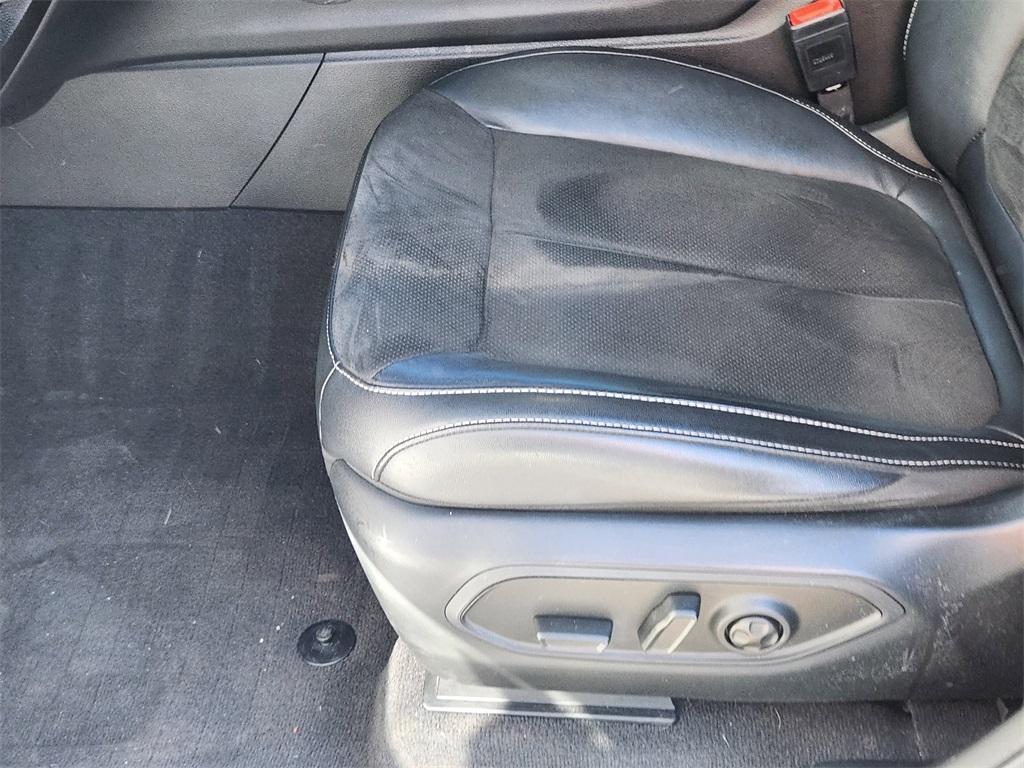 used 2022 Jeep Grand Cherokee L car, priced at $29,109