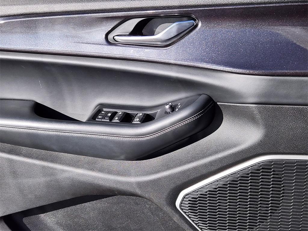 used 2022 Jeep Grand Cherokee L car, priced at $29,109