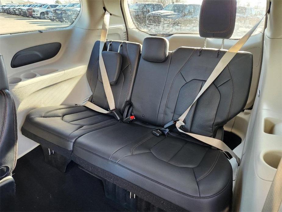 used 2019 Chrysler Pacifica car, priced at $18,305