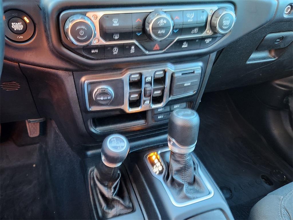 used 2021 Jeep Wrangler Unlimited car, priced at $27,673